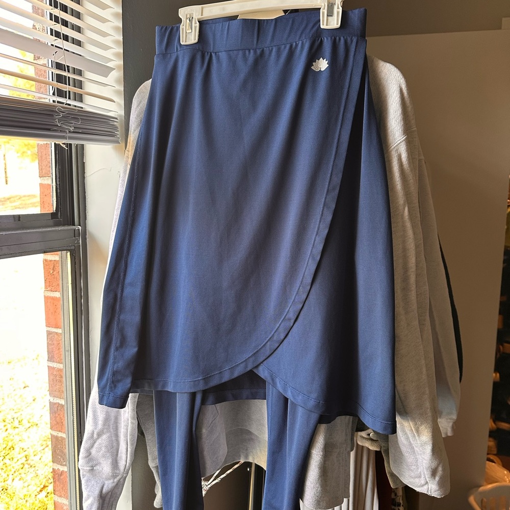 Stylish Women's Navy Skirt Set